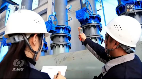 央視《焦點訪談》聚焦地?zé)崮芄┡?地大熱能 央視《焦點訪談》聚焦地?zé)崮芄┡?地大熱能